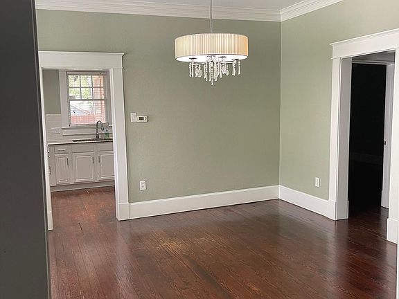 5th image of 206 N Winnetka Ave