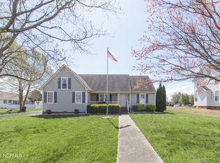 106 Elizabeth Cir, Moyock, NC 27958