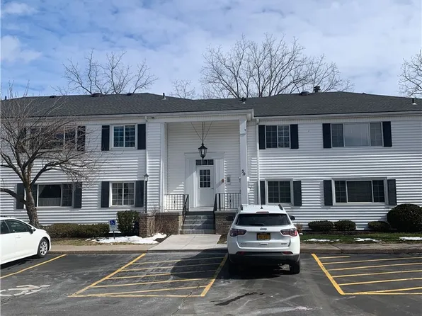 30 Colonial Pkwy APT B, Pittsford, NY 14534