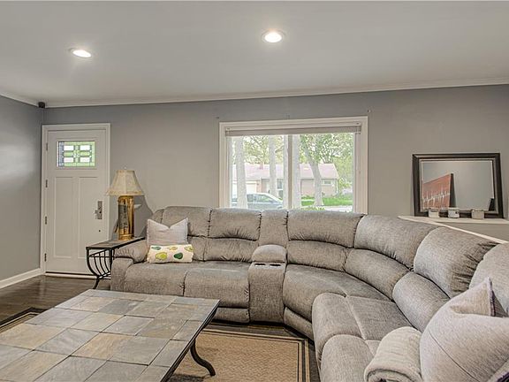 5th image of 8730 Minnehaha Ln