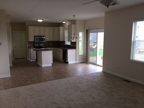5th image of 631 Scott Farms Blvd
