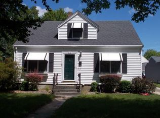 916 Mill St, Algoma, WI 54201