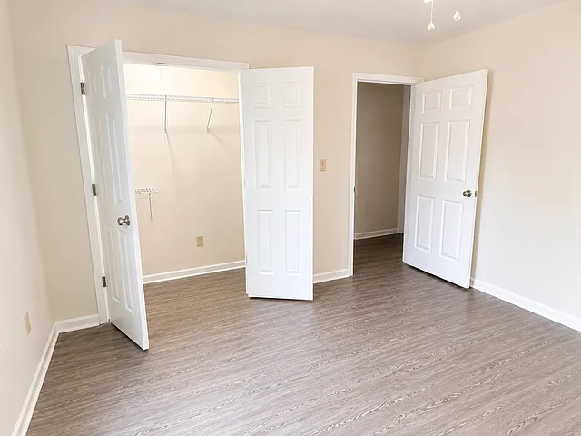 410 Donna Ln #410 — Photo 7