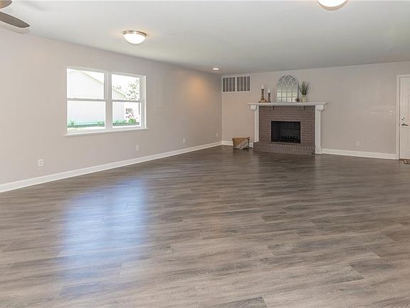 5th image of 18941 Northbrook Cir