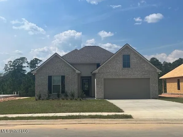15019 Stockridge Dr, Gulfport, MS 39503