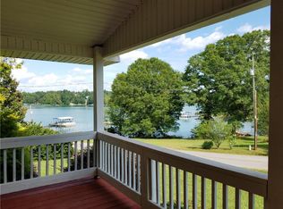 103 Clearwater Dr, Seneca, SC 29672