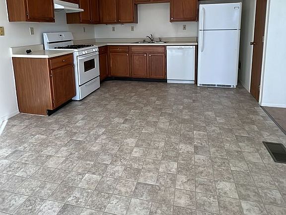4th image of 296 Wilder Ct