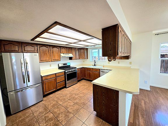 5th image of 3709 Chaco Dr