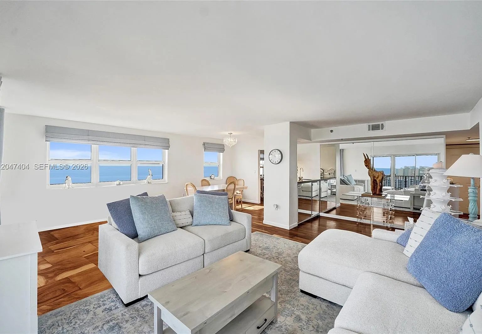 Summit Condo — Photo 1