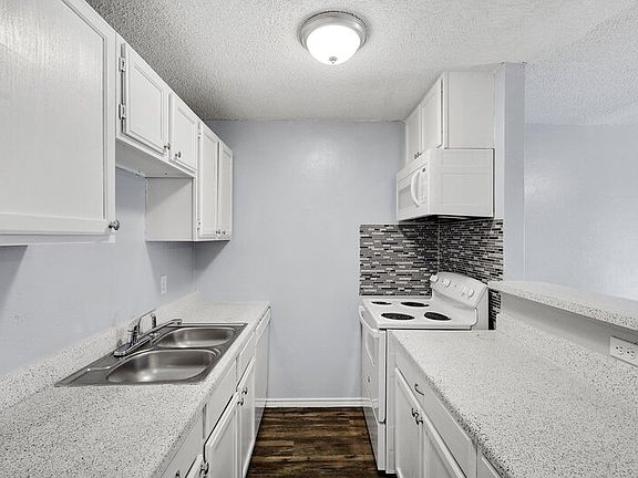 4th image of 111 W Rogers St #8