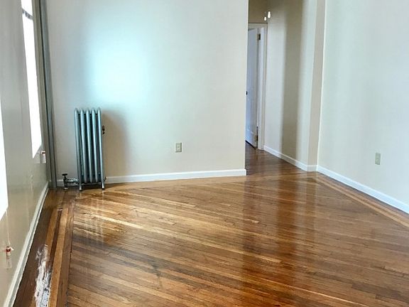3rd image of 8818 150th St APT A4