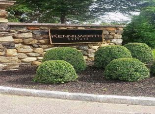 2A Wildwood Dr, Great Neck, NY 11024