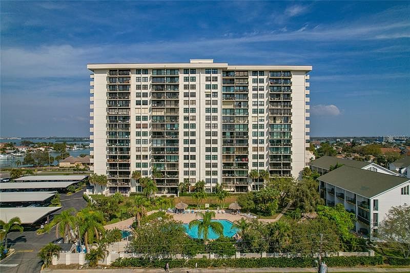 400 Island Way APT 306 Clearwater FL 33767 MLS U8192207 Zillow   7f8d205950d0c1bcb42b6e727dcb8834 Cc Ft 960 