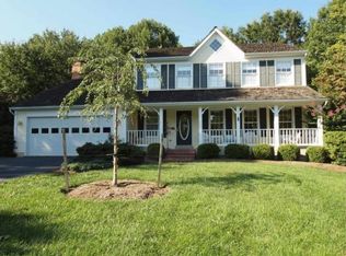 12114 Fairfax Hunt Rd, Fairfax, VA 22030