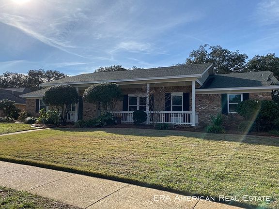 2nd image of 297 Briarwood Cir