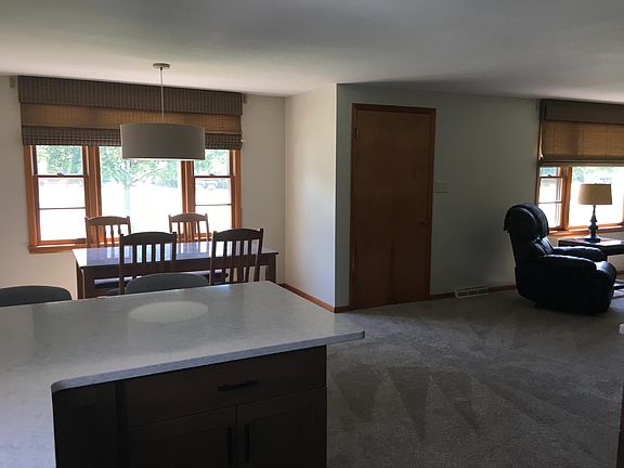 5th image of 72 Danebrock Dr