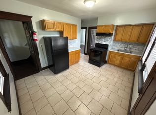 304 Goffe St #B, New Haven, CT 06511
