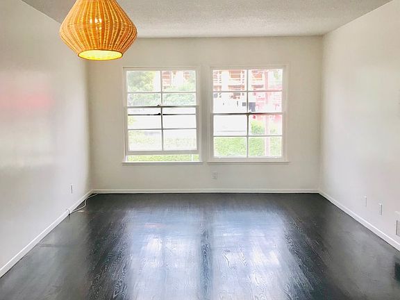 3rd image of 3114 Scotland St #7