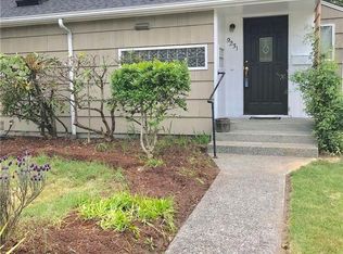 9231 26th Ave SW, Seattle, WA 98106