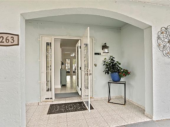 3rd image of 8263 Malvern Cir