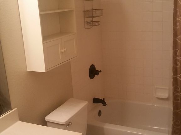 5th image of 1902 Schorn Dr