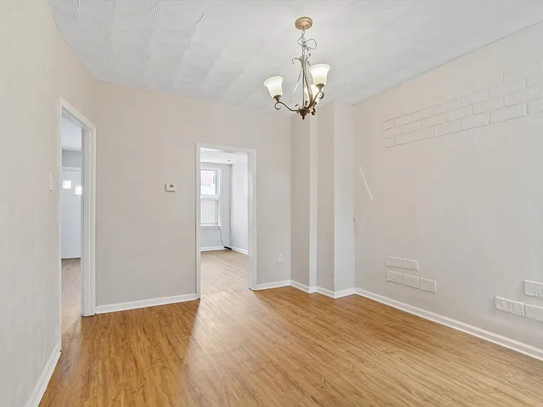 40 Laurel St — Photo 7