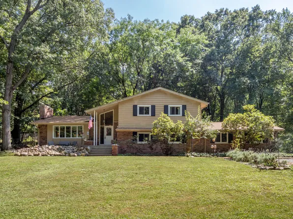 1021 Hol Hi Dr, Kalamazoo, MI 49008
