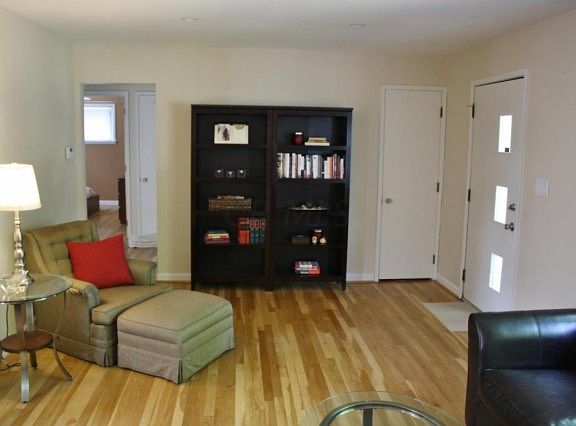 4th image of 950 Eastmoor Blvd