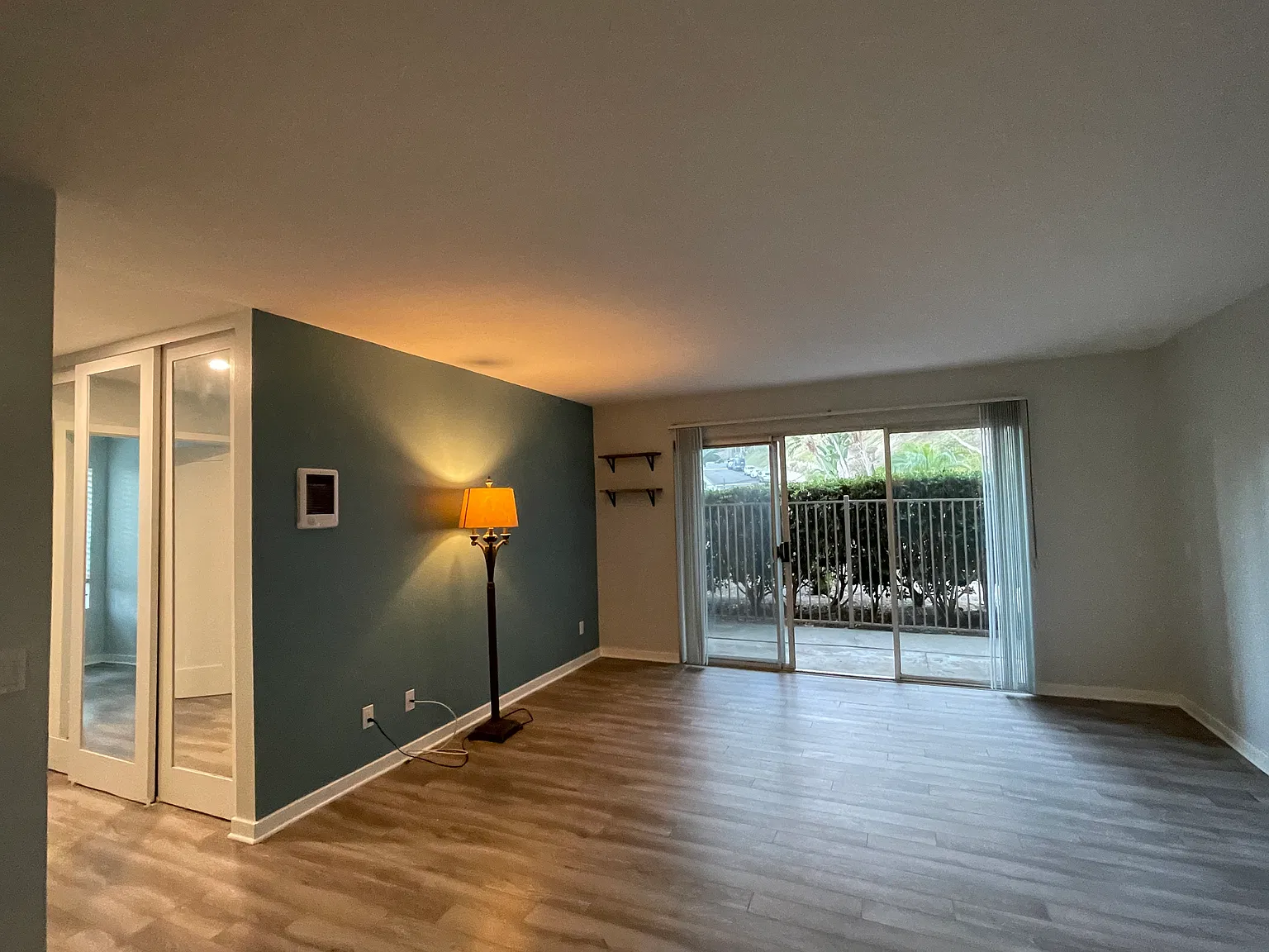 2 bed, 856 sqft, $2,950 — Photo 2