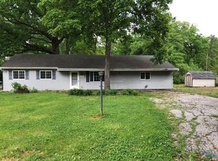 2028 Shawnee Dr, Defiance, OH 43512