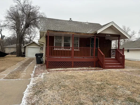 626 SE 5th St, Newton, KS 67114