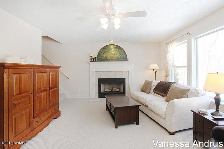 1st image of 9128 Lady Lauren Dr NE