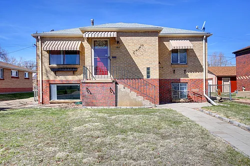 3361 Leyden St Photo 1