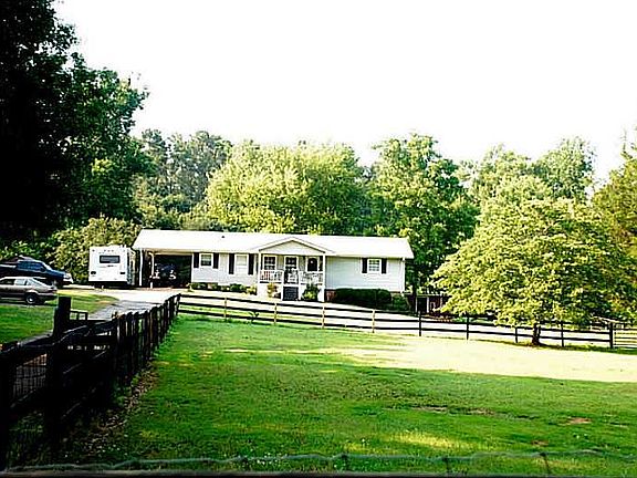 2nd image of 2223 E Cherokee Dr