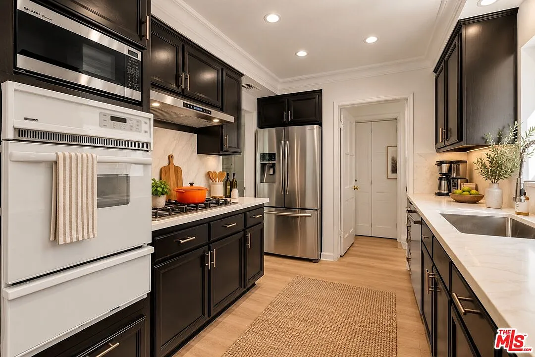 4 bed, 3.0 bath, 2791 sqft, $9,500 — Photo 3