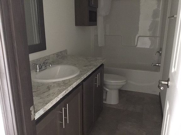 5th image of 2 Sharon Dr #2CDVM7