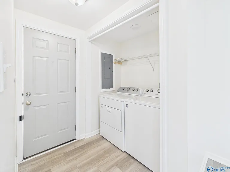 2106 Levert St NE — Photo 12