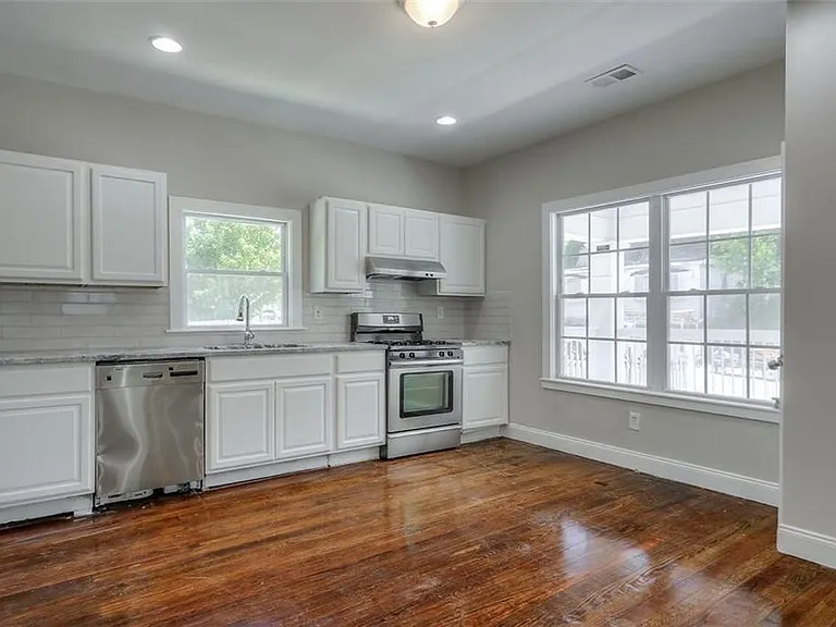 679 Jones Ave NW — Photo 6