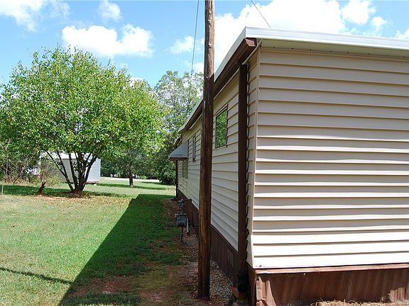 5th image of 106 W Crescent Dr