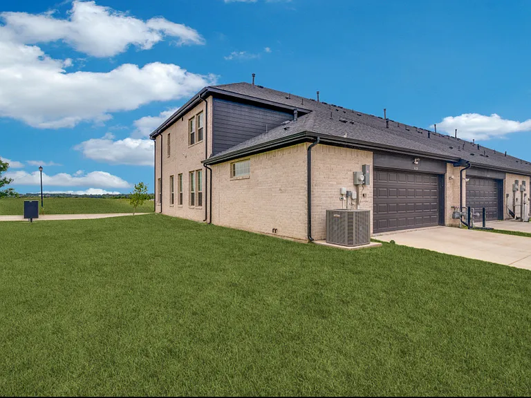 3628 Chaucer Trl — Photo 12