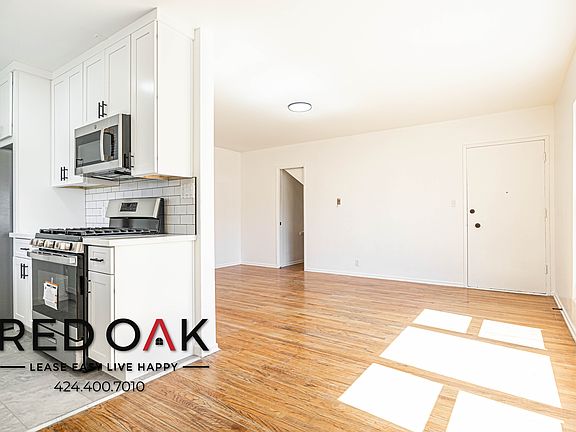 3rd image of 1817 N Alexandria Ave #4