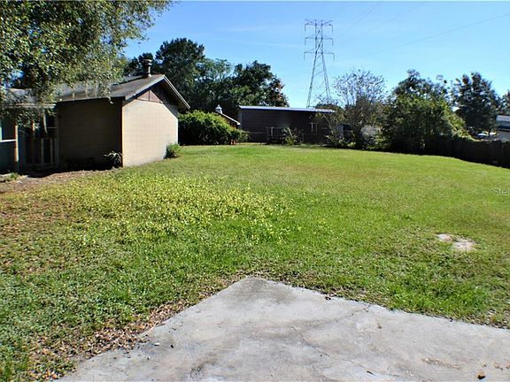 3rd image of 12407 Kelly Pl