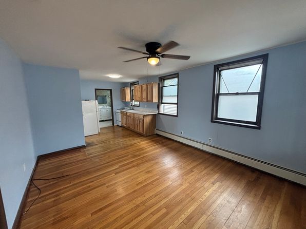 387 Main St #5