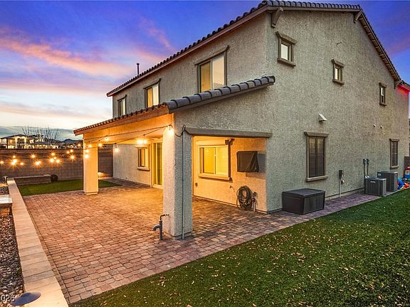 4th image of 998 Floral Creek Ct