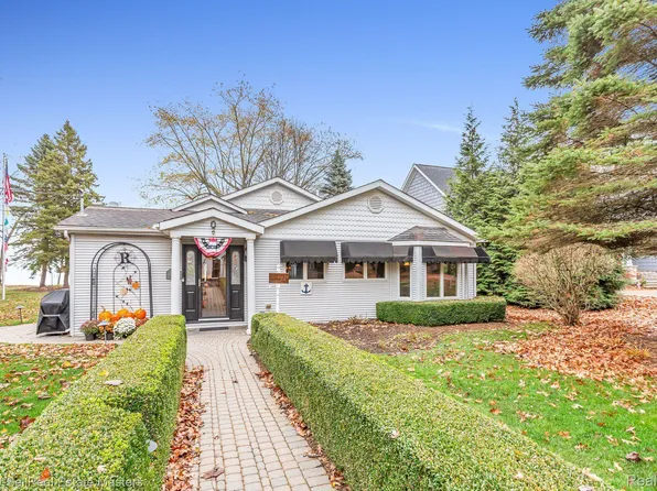 6187 Lakeshore Rd, Lexington, MI 48450