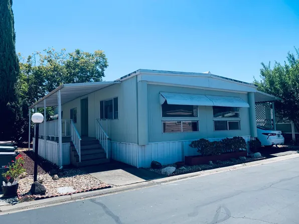 3901 Lake Rd Trailer 121, West Sacramento, CA 95691
