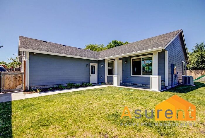 1st image of 2313 Crater Lake Ave