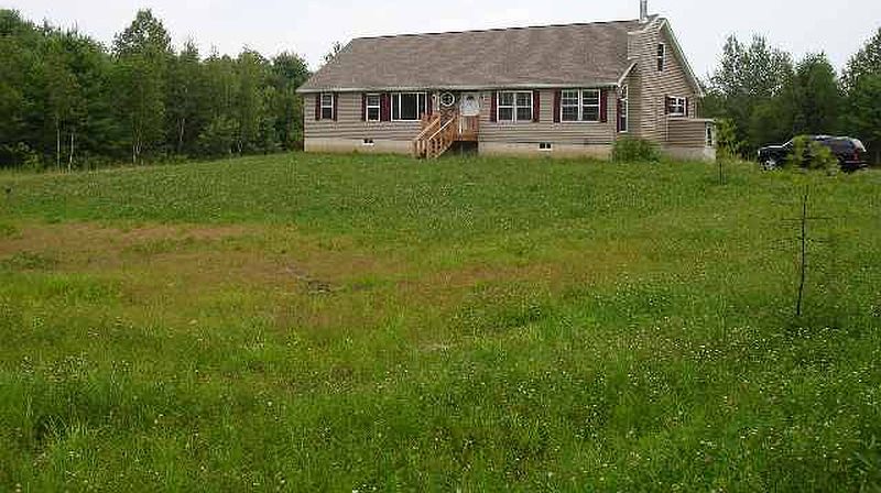 3rd image of 422 BROWNVILLE Road