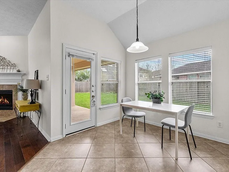 2120 Red Timber Ct — Photo 12