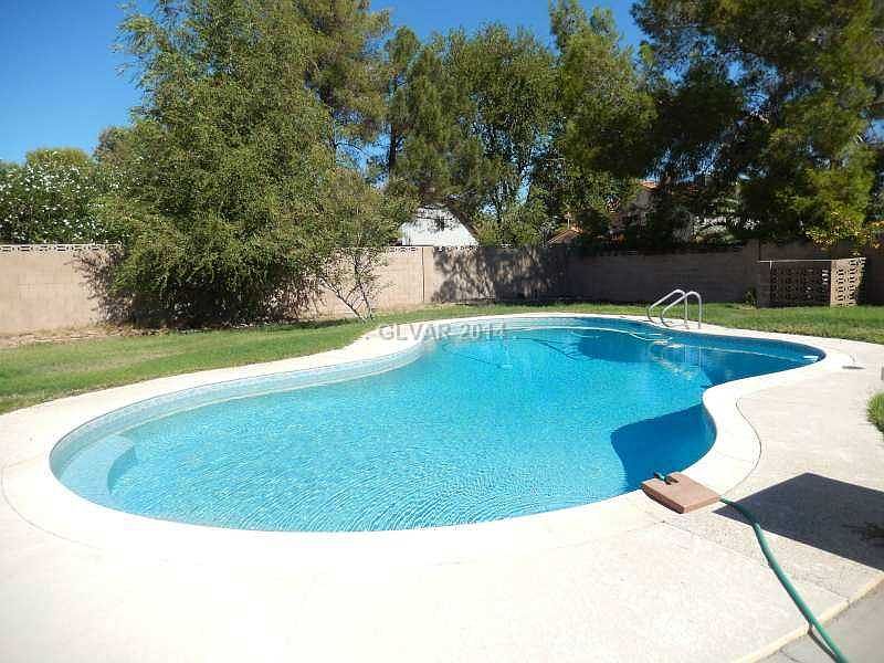 1st image of 2840 Horseshoe Dr